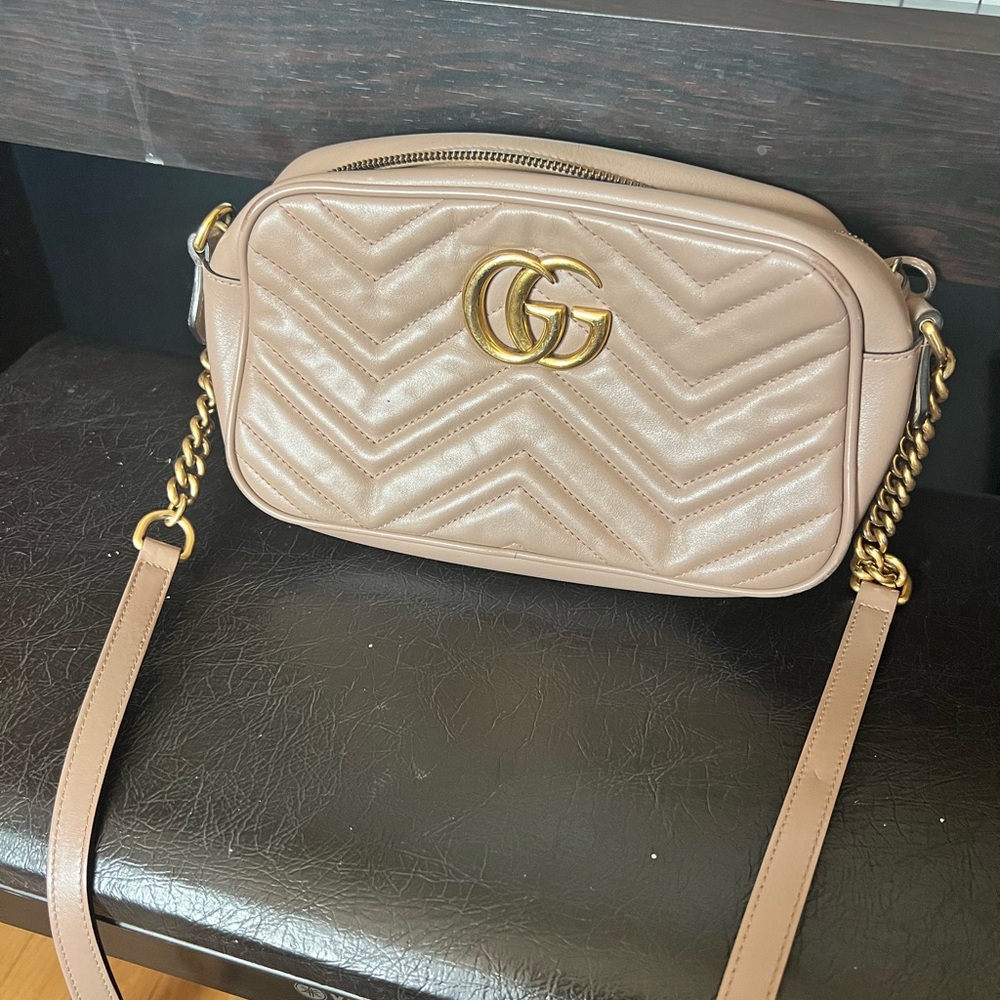 Gucci GG Marmont Small Matelassé Leather Camera Bag - Picture 1 of 9
